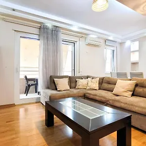 https://lake-view-superior-2br-apartment.hotels-in-tirana.com